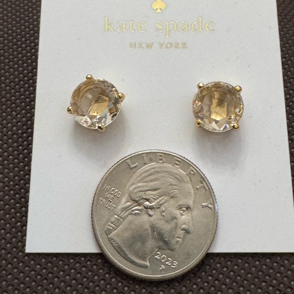 Earrings - Picture 2 of 3